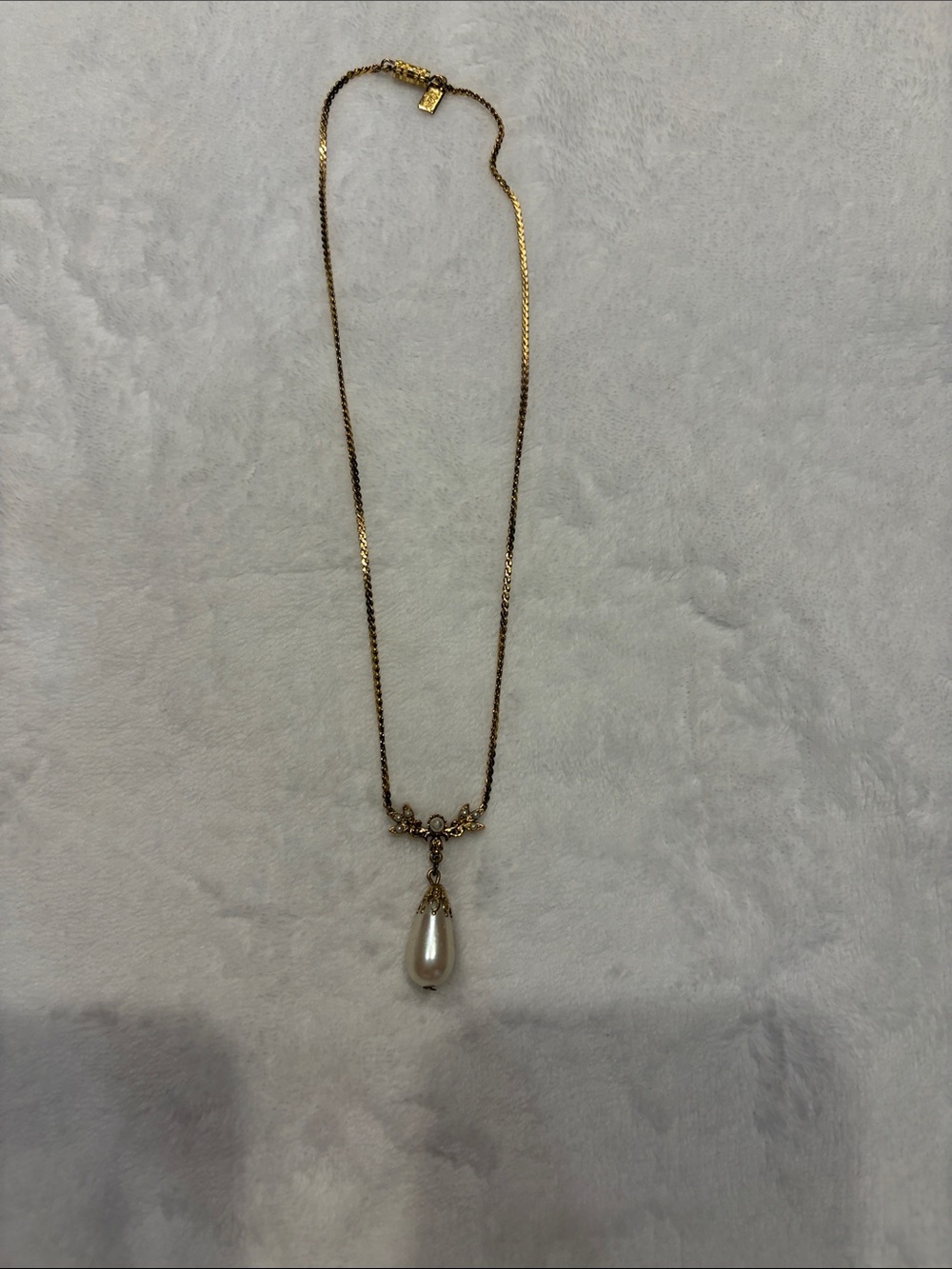 Gold Pearl Drop Pendant Necklace - Elegant Women’s Jewelry